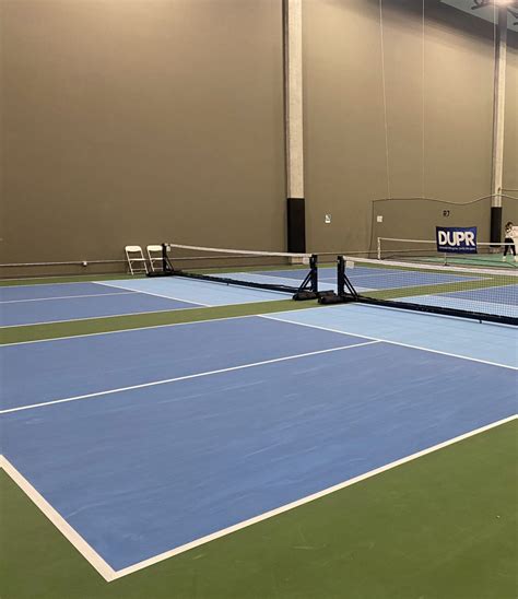 indoor badminton court for rent near me